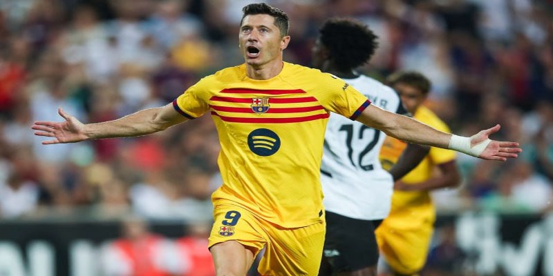 Cá Cược Bóng Rổ OK9: Cược Thả Ga Săn Ngay Thưởng Khủng 20 Lewandowski - điểm sáng trong trận Valencia gặp Barca